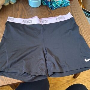 Nike Women's Black and pink compression Shorts🌸 bundle and save